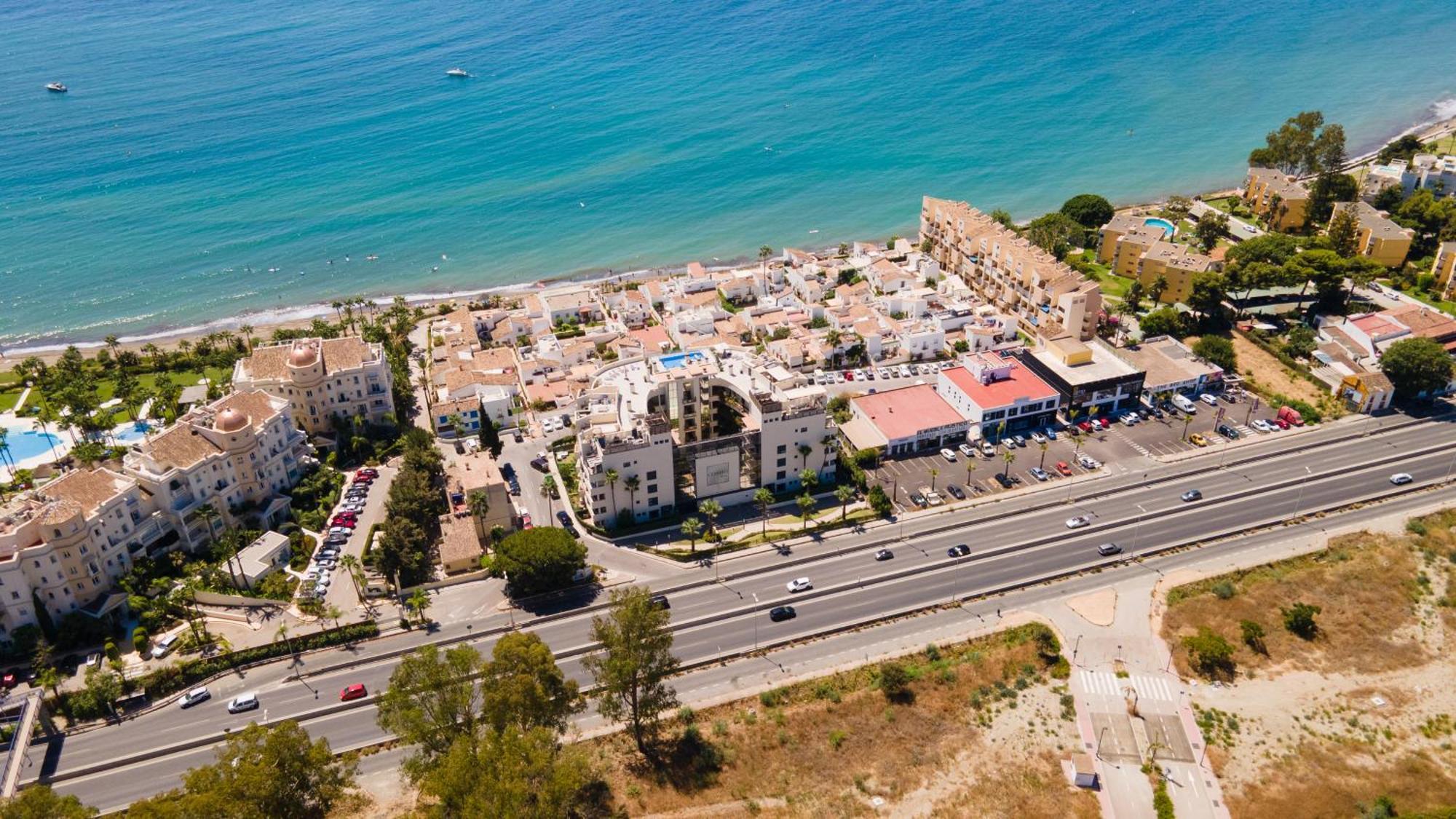 Hello Cosmo Apartment Estepona Bagian luar foto
