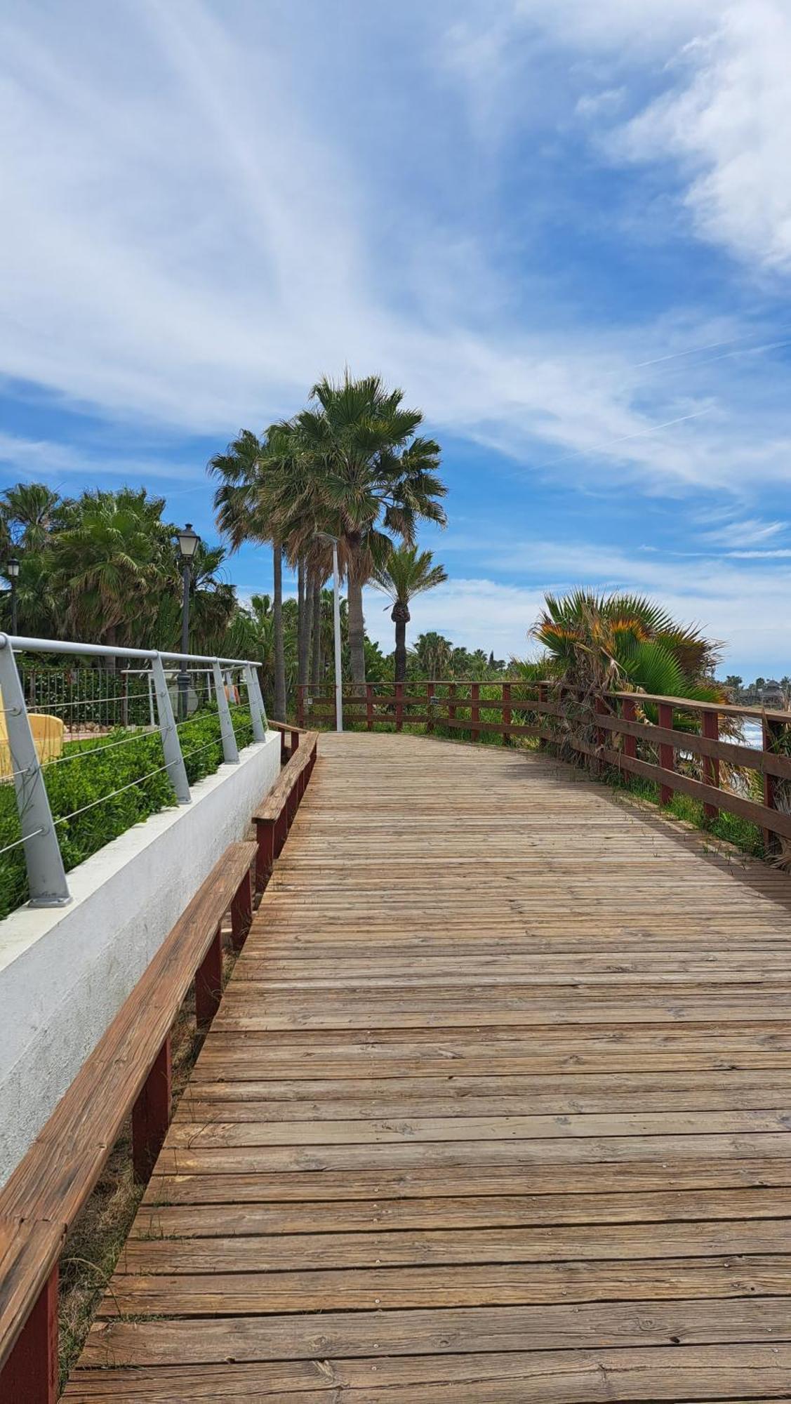 Hello Cosmo Apartment Estepona Bagian luar foto